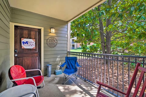 Oxford Condo about 1 Mi to Ole Miss and The Grove! Apartment in Oxford