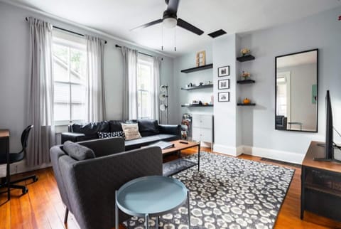 Historic Comfy German Village Haus sleeps6petsOK House in German Village