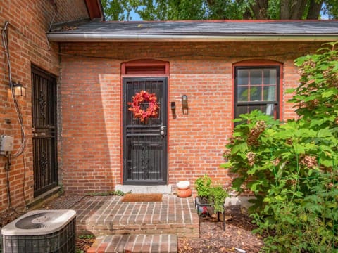 Cute German Village LilHausCity ParkPetsOK House in German Village