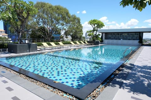 Day, Pool view, Swimming pool, sunbed