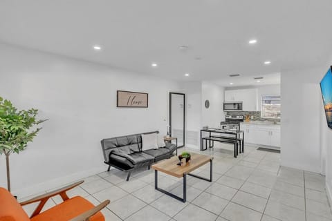 Hollywood Vacation In Perfect Beach Location Ha01 House in Hollywood