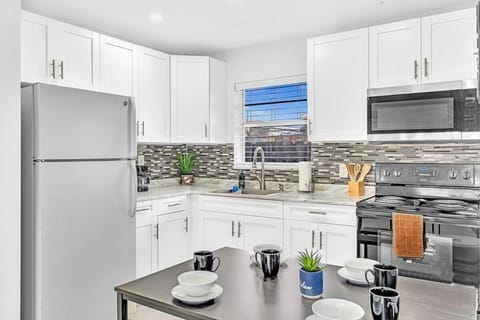 Beach And Hard Rock Hollywood Vacation House Ha02 House in Hollywood