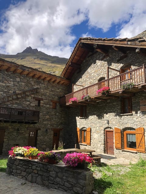 Chalet 3 Céline 6 personnes Vieux Village Chalet in Bonneval-sur-Arc