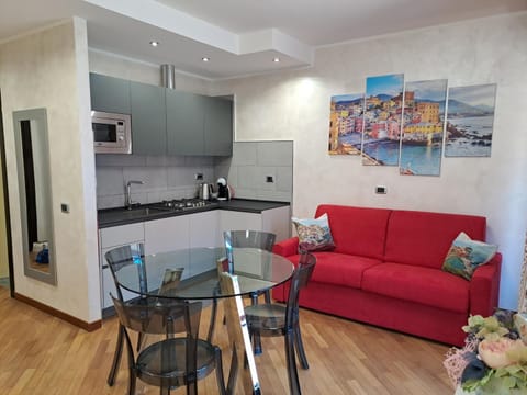 Kitchen or kitchenette, Living room