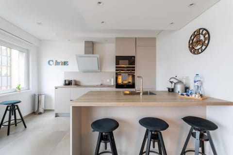 Wonderful Two Bedroom Apartment at Limpertsberg with Parking, near Tram Apartment in Luxembourg