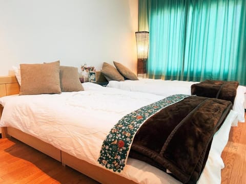 Bed, Photo of the whole room