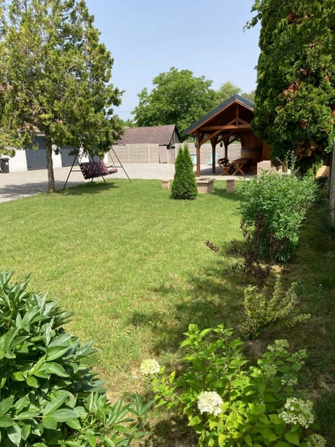 Garden, Garden