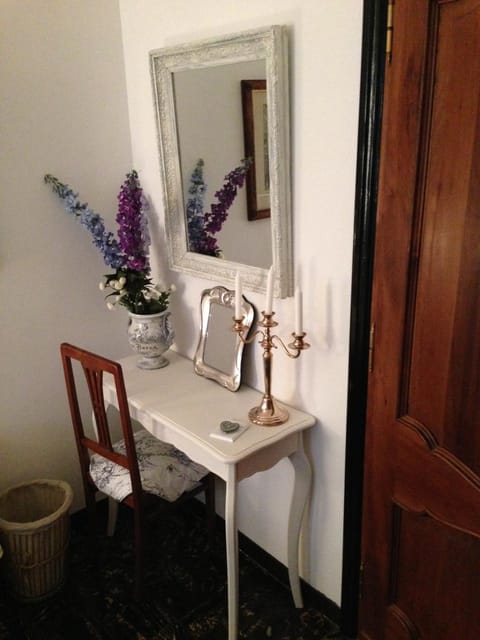 Decorative detail, Bedroom