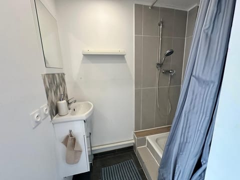 HeberGeneve : Balcon sur le Jura Apartment in Gex