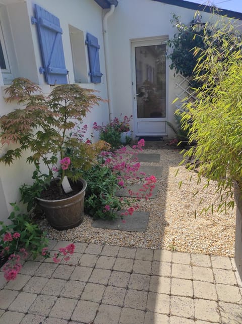 grand studio duplex avec jardin Apartment in Carnac