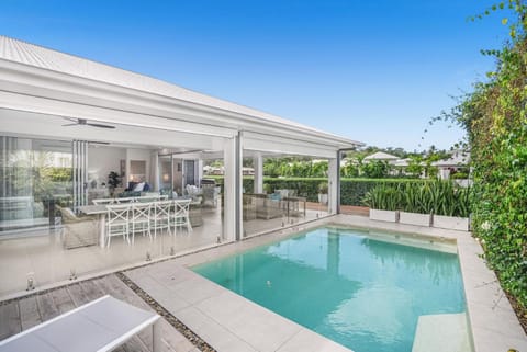 Patio, Pool view, Swimming pool