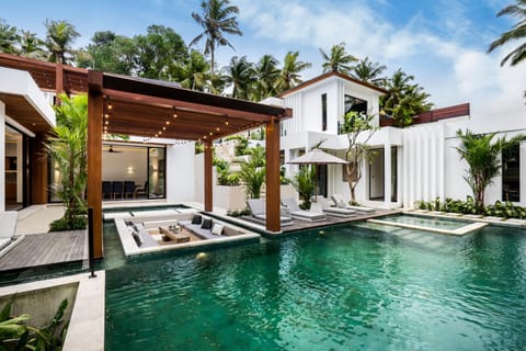 Seating area, Pool view, Swimming pool