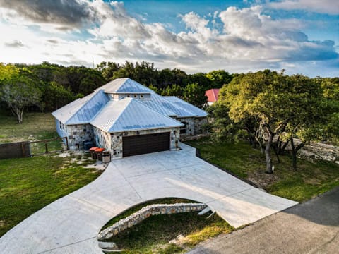 Lakeview Luxury House in Spring Branch