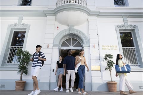 Property building, Facade/entrance, People, group of guests