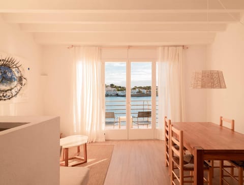 Living room, Dining area, Sea view