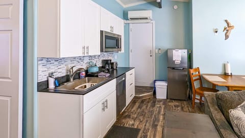 PA Blue Harbor Apartment in Port Angeles