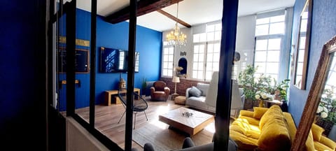 TV and multimedia, Living room, Seating area