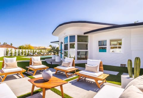 White Pearl - Pool - Spa - Mountain Views Villa in Palm Springs