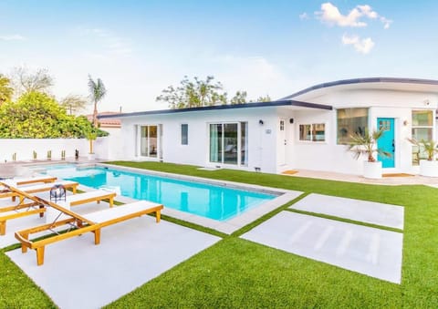 White Pearl - Pool - Spa - Mountain Views Villa in Palm Springs