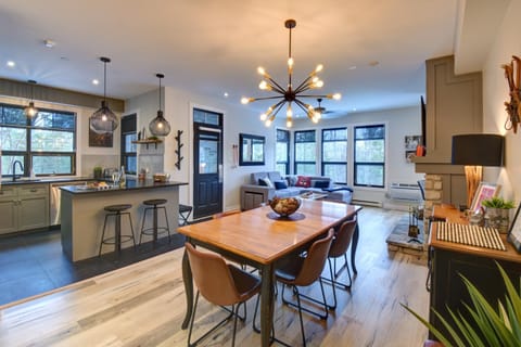 Living room, Dining area
