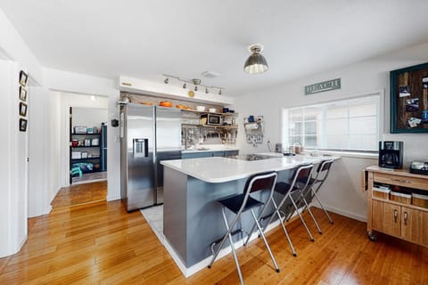 Bay Bliss #1 House in Oregon