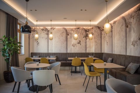 Lounge or bar