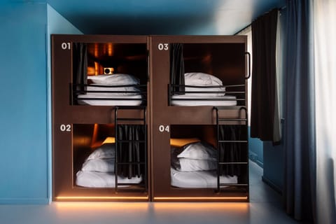 Bed, bunk bed