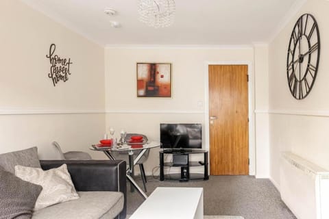 Communal lounge/ TV room, Living room, Seating area