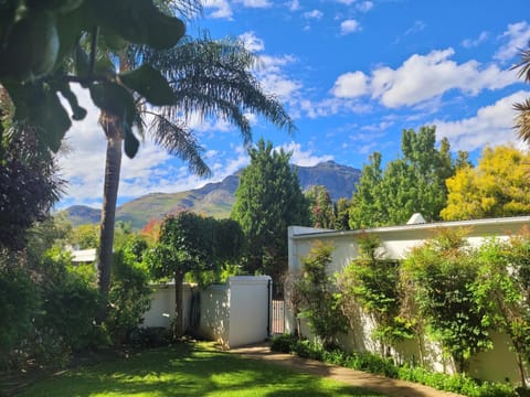 Stellenbosch Paradyskloof Unit Apartment in Stellenbosch