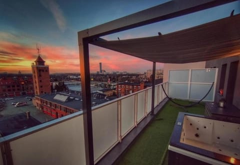 View (from property/room), Balcony/Terrace, City view, Sunset