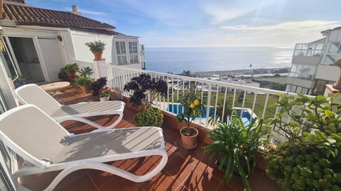 View (from property/room), Balcony/Terrace, Pool view