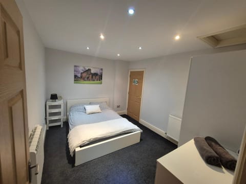 Spacious 2 bed appartment next to BAE with spa bath Apartment in Barrow-in-Furness