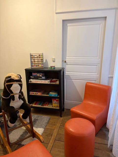 La Villa Louana 1 Appartement 160m2 sobriété,élégance en cœur de ville Apartment in Auvergne-Rhône-Alpes