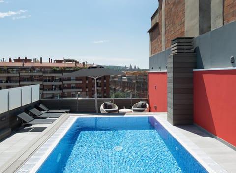 Swimming pool, Swimming pool