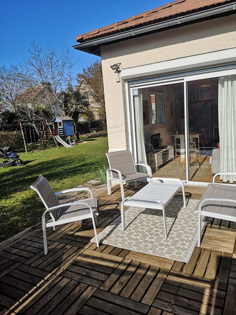 Maisonnette de Charme à 10min de Fontainebleau House in Fontainebleau