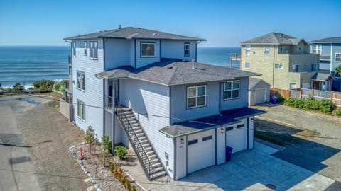 Lincoln Landing House in Lincoln City
