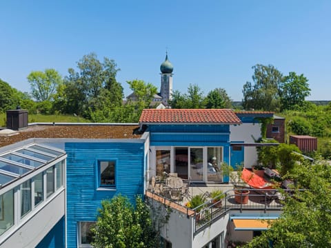 Property building, Bird's eye view, Balcony/Terrace, Seating area, Area and facilities, sunbed