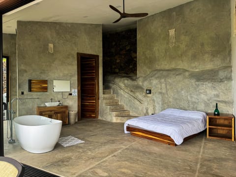 Property building, Spring, Bed, Hot Spring Bath, Hot Spring Bath, Hot Tub, Hot Tub, Massage, Massage, Bathroom, Photo of the whole room, Hiking, Cycling, Bedroom, On site, Mountain view, Mountain view, Pool view, River view, River view, Sports, Bath, concierge, toaster, towels, laundry, air conditioner