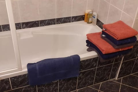 Appt centre ville "Parc Olympe de Gouges" avec garage Apartment in Annemasse