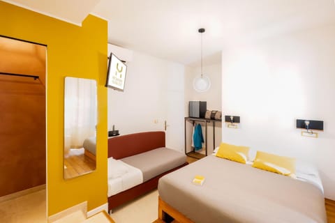 Bed, Photo of the whole room, minibar