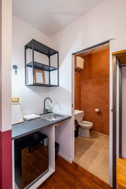 Toilet, Bathroom, minibar