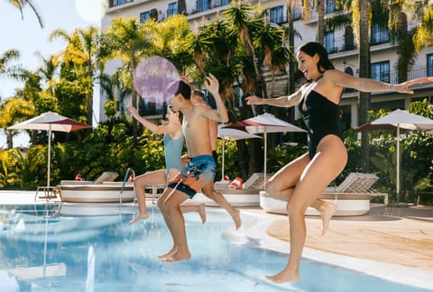 Swimming pool, Family