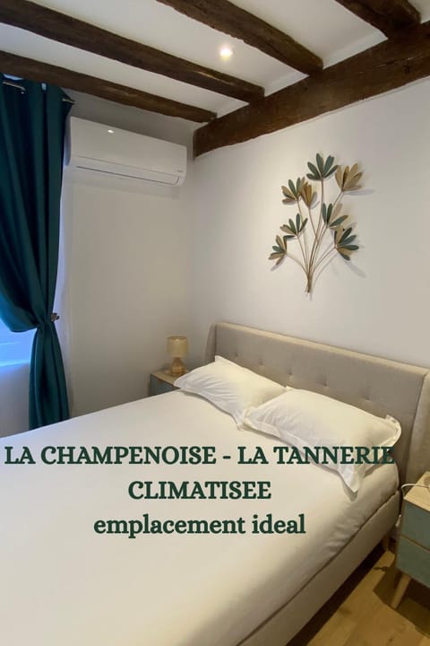 Bed, Bedroom, air conditioner