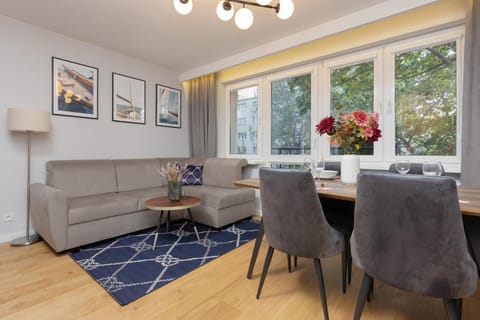 Communal lounge/ TV room, Living room, Seating area, Dining area