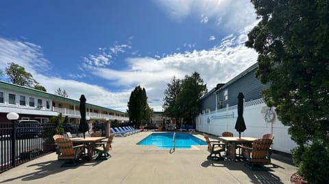 Patio, Pool view, Swimming pool