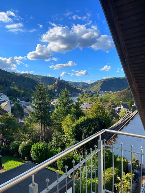 Nearby landmark, Natural landscape, View (from property/room), Balcony/Terrace, Mountain view