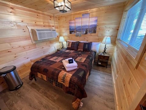 Newly Remodeled Motel in Gatlinburg! Apartment in Gatlinburg