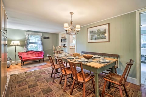 Londonderry Retreat about 3 Mi to Lowell Lake! House in South Londonderry