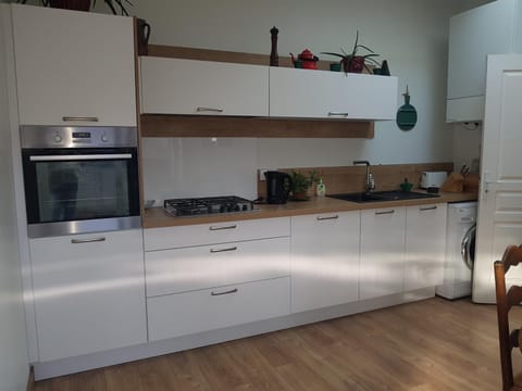 dishwasher, minibar, pet friendly, stove