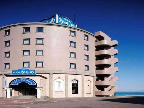 Property building, Facade/entrance, Sea view